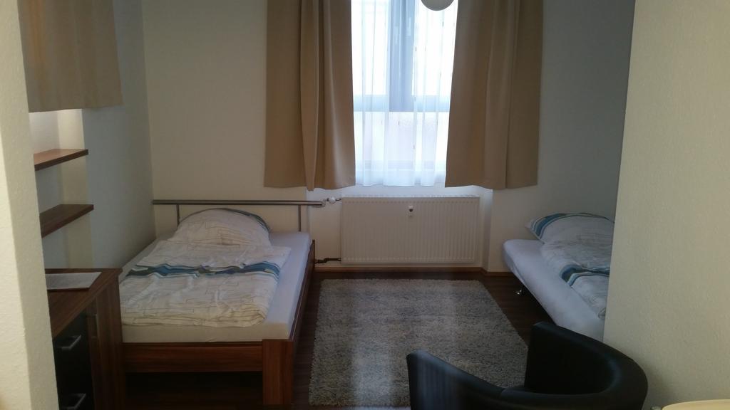 Ferienwohnung Fiwa Fewo-1 Und Fewo-2 Pirmasens Quarto foto